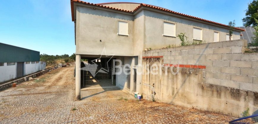 Pavilhão 3.040m2