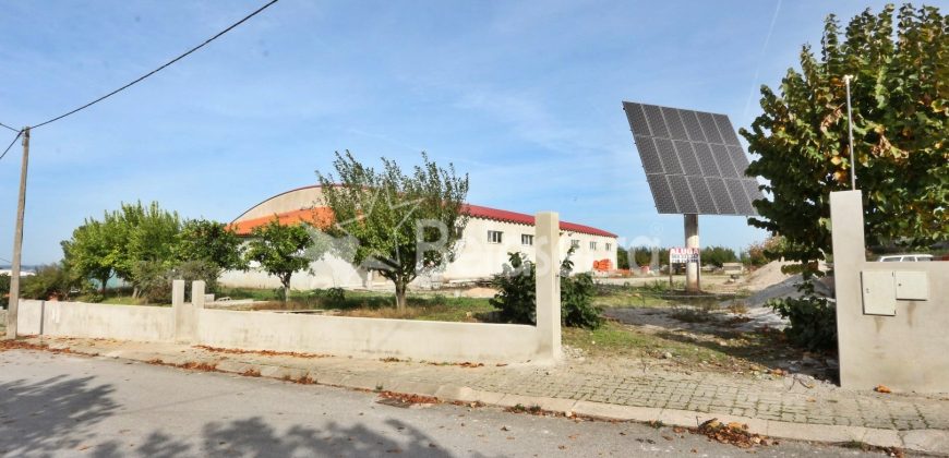 Pavilhão 3.040m2