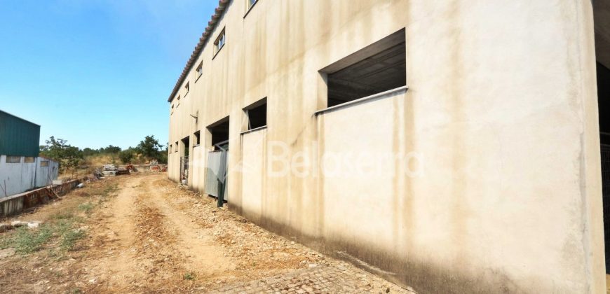 Pavilhão 3.040m2