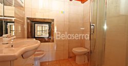 Casa de habitação em Pinhanços