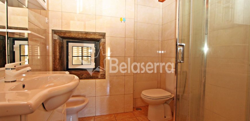 Casa de habitação em Pinhanços