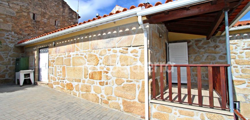 Casa de habitação em Pinhanços