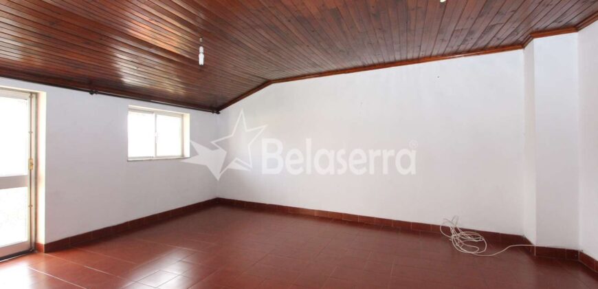 Apartamento T2 em Pinhanços
