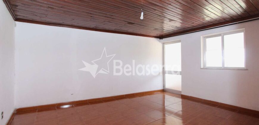 Apartamento T2 em Pinhanços