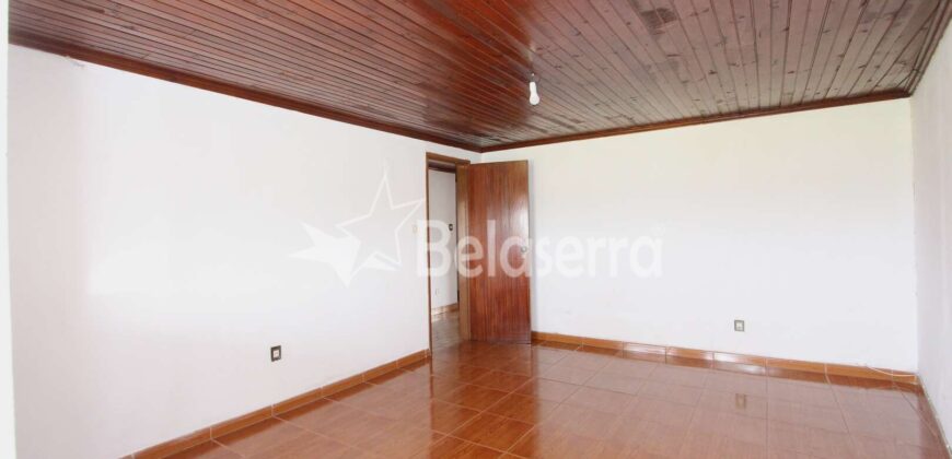 Apartamento T2 em Pinhanços