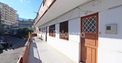 Prédio de habitação/comércio