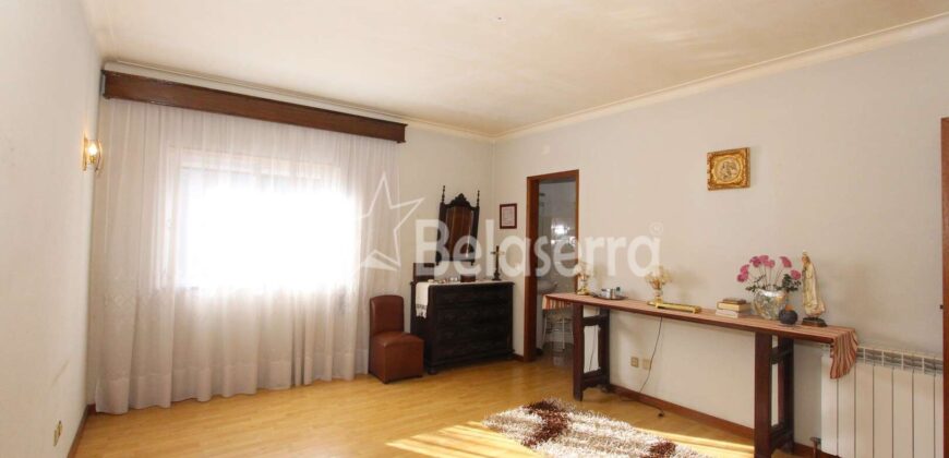 Moradia T5 no centro de Seia