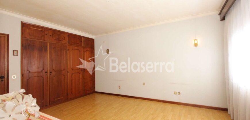 Moradia T5 no centro de Seia