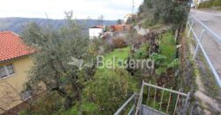 Casa de habitação para recuperar nas Corgas