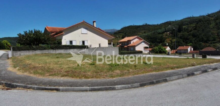 Lote de terreno para construção em Sandomil