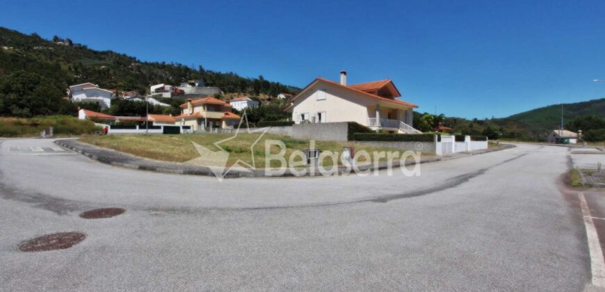 Lote de terreno para construção em Sandomil