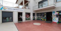 Moradia de Luxo com ESPAÇO COMERCIAL