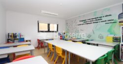 Moradia de Luxo com ESPAÇO COMERCIAL