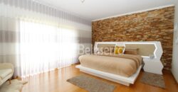 Moradia de Luxo com ESPAÇO COMERCIAL