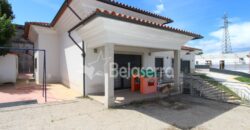 Moradia de Luxo com ESPAÇO COMERCIAL