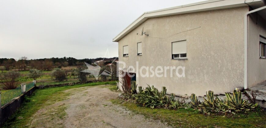 Moradia com Terreno em Pinhanços