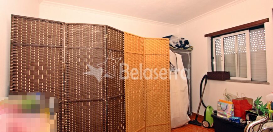Moradia com Terreno em Pinhanços