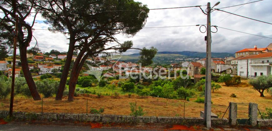 Casa em Nespereira