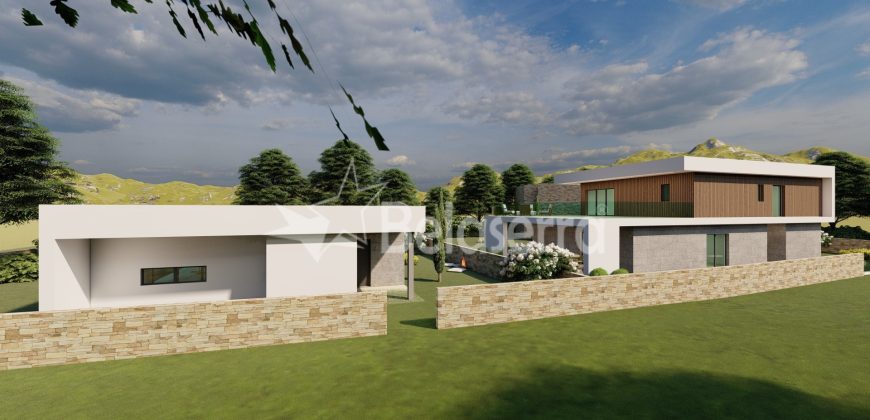 Terreno com possibilidade de construção no Eirô