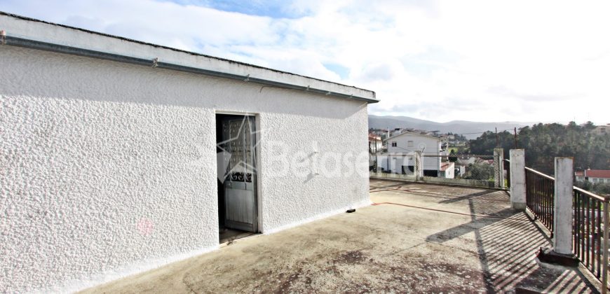 Moradia em São Romão Para Restaurar