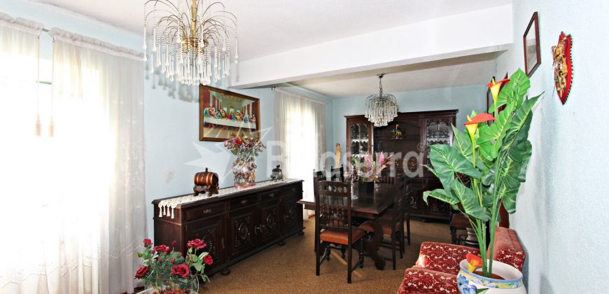 2 Moradias em Pinhanços com terrenos