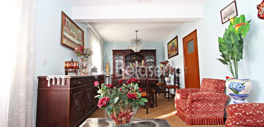 2 Moradias em Pinhanços com terrenos