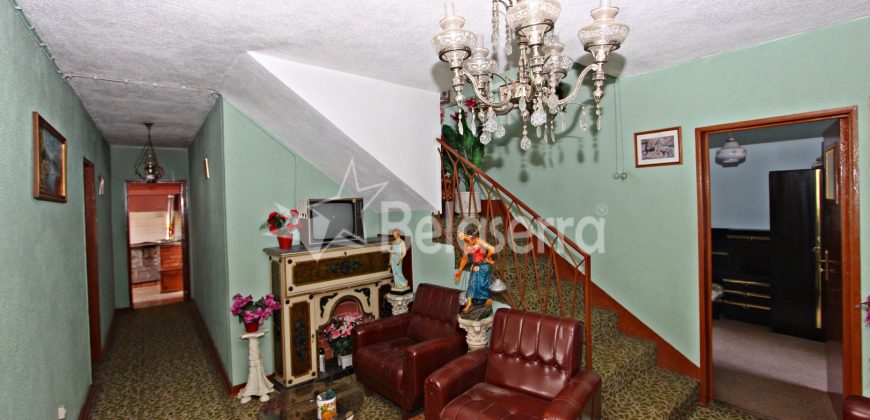 2 Moradias em Pinhanços com terrenos