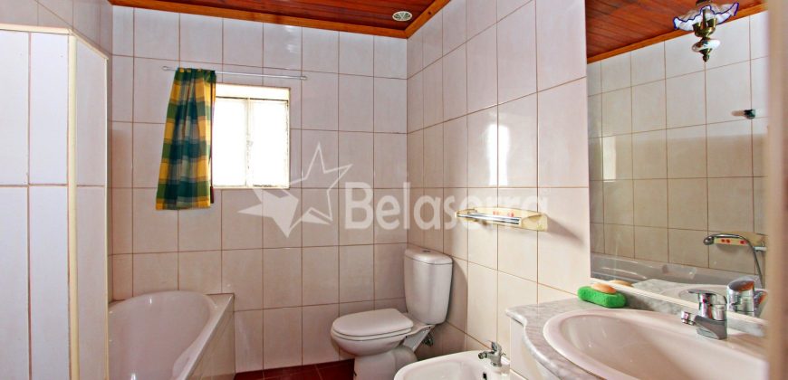 2 Moradias em Pinhanços com terrenos