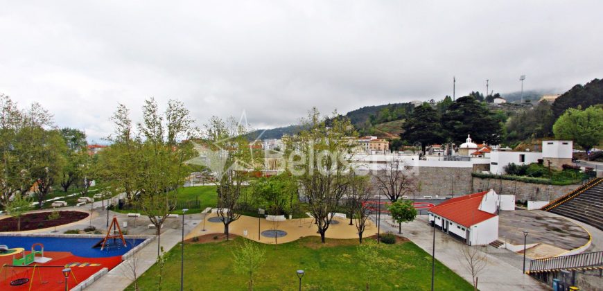 Prédio em Seia Junto ao Parque Municipal