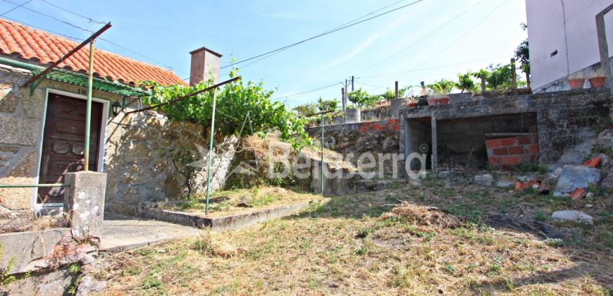 Casa de Pedra nos Vales