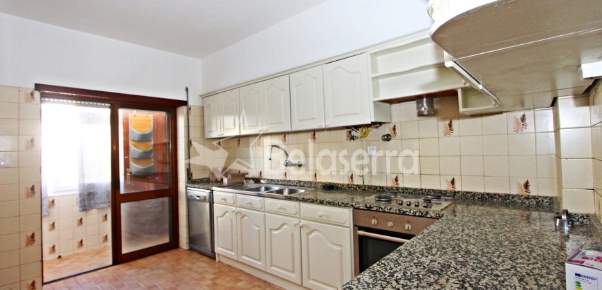 Apartamento T3 Junto ao Centro de Saúde