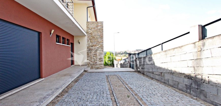 Excelente Moradia em Quintela