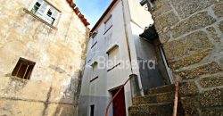 Casa Para Recuperar em Loriga