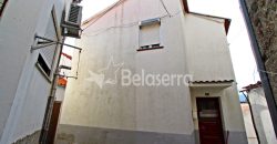 Casa Para Recuperar em Loriga