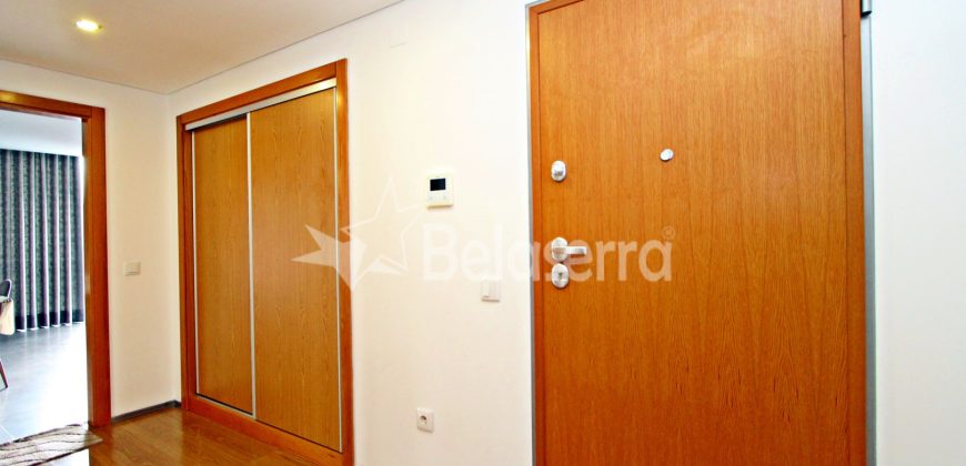 Apartamento T2 mobilado e equipado