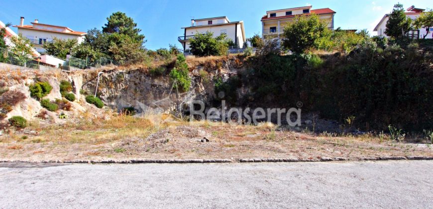 Lote de terreno em Seia