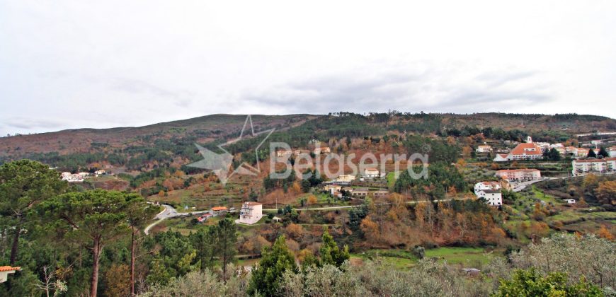 Moradia T2 com Terreno em São Romão