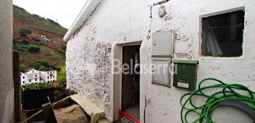 Casa em pedra para recuperar