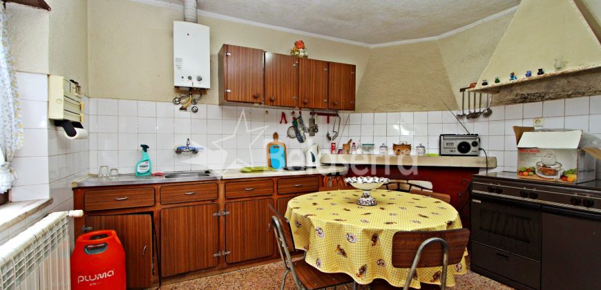 Moradia com Terreno em Gouveia