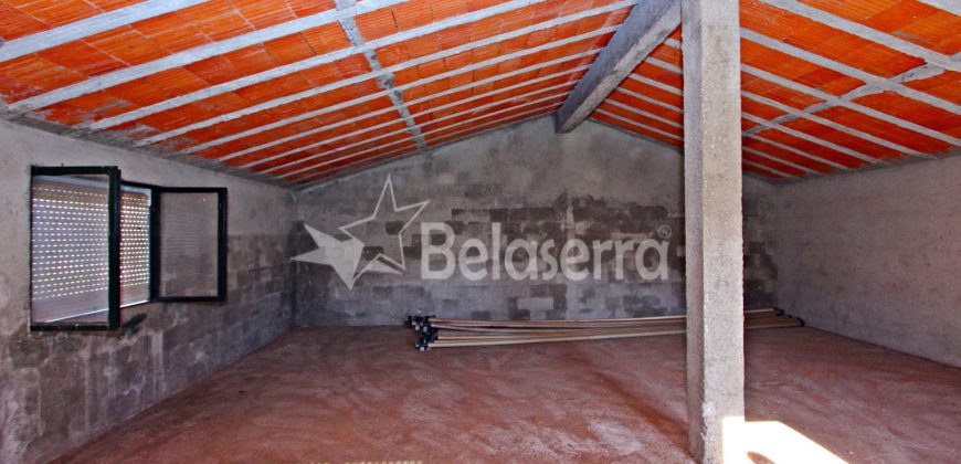 Edifício Com Terreno