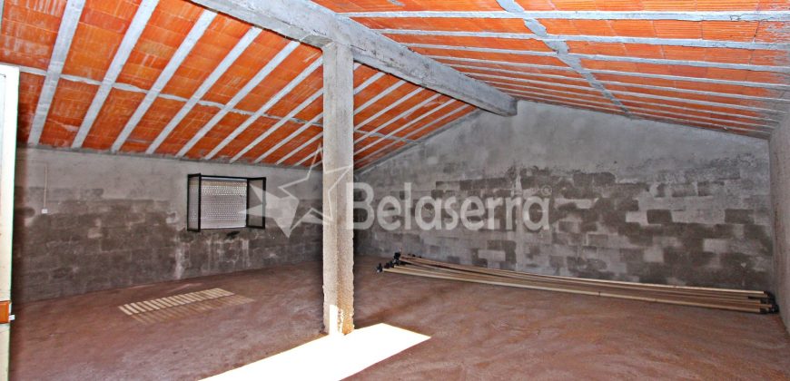 Edifício Com Terreno