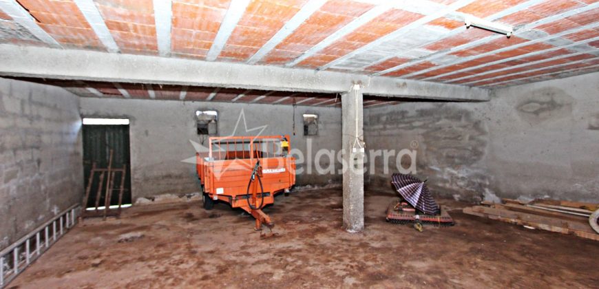 Edifício Com Terreno