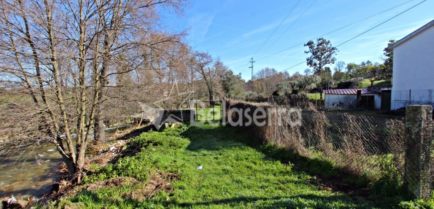 Edifício Com Terreno