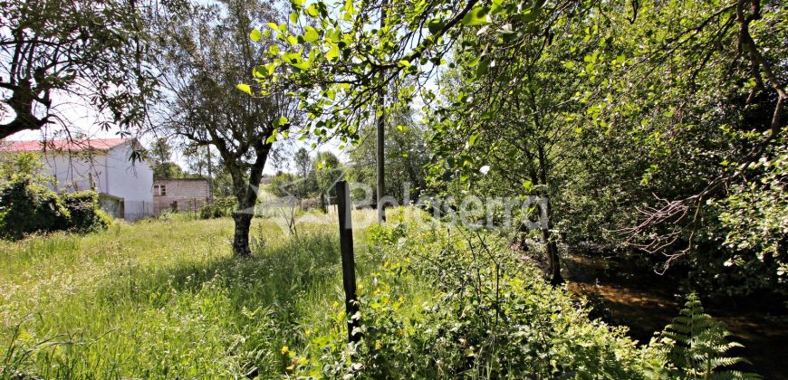 Edifício Com Terreno