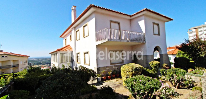 Moradia no Centro de Seia