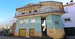Moradia com terrenos em Girabolhos