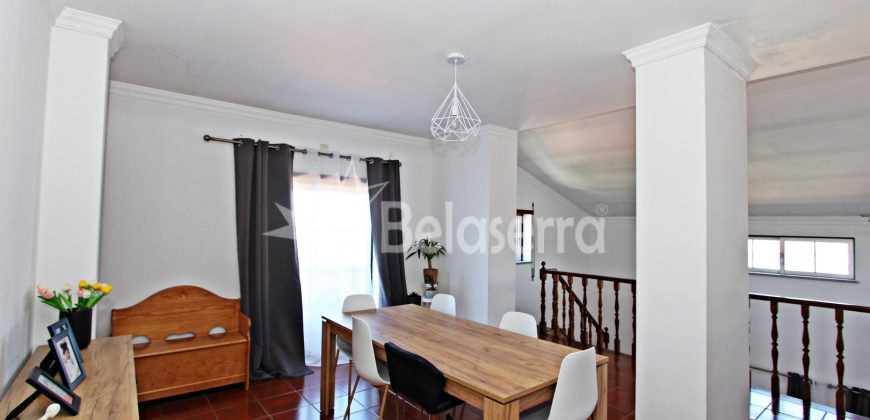 Apartamento T4 Duplex com garagem fechada