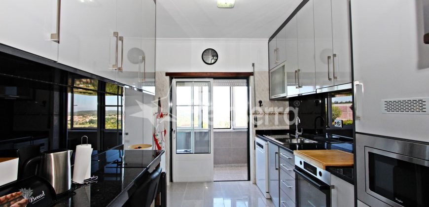 Apartamento T4 Duplex com garagem fechada