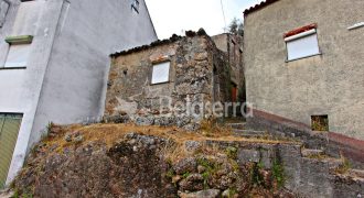 Casa de Pedra para Reconstruir em Vodra