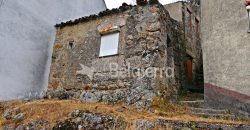 Casa de Pedra para Reconstruir em Vodra
